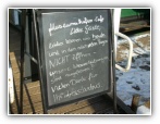 Restaurantschiff geschlossen im Winter