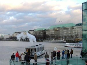 Dampfbetriebener Alsterdampfer – Hamburg Alster