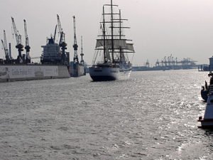 Hamburg – Sea Cloud 2 beim Dock von Blohm und Voss