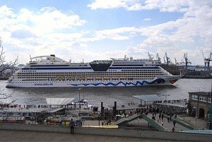 AIDAluna – Kreuzfahrtschiff in Hamburg